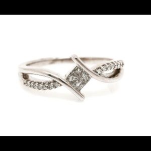 10k white gold engagement ring